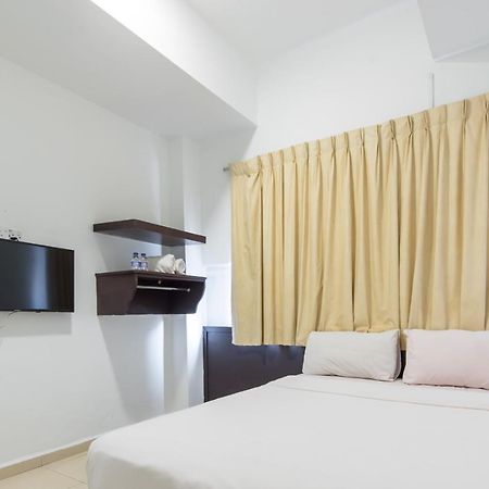 Hollitel Hotel Malacca Exterior foto